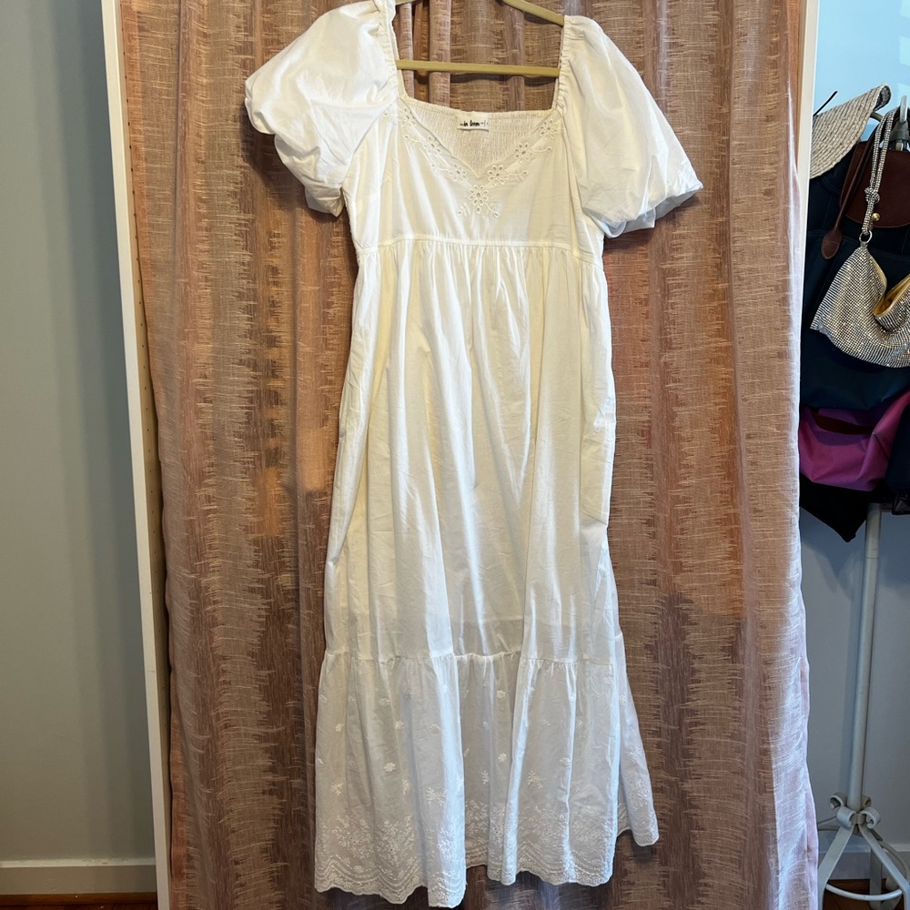 White empire waist embroidered maternity dress